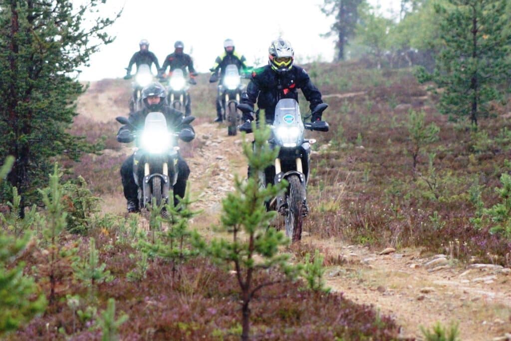 Yamaharyhmä polulla